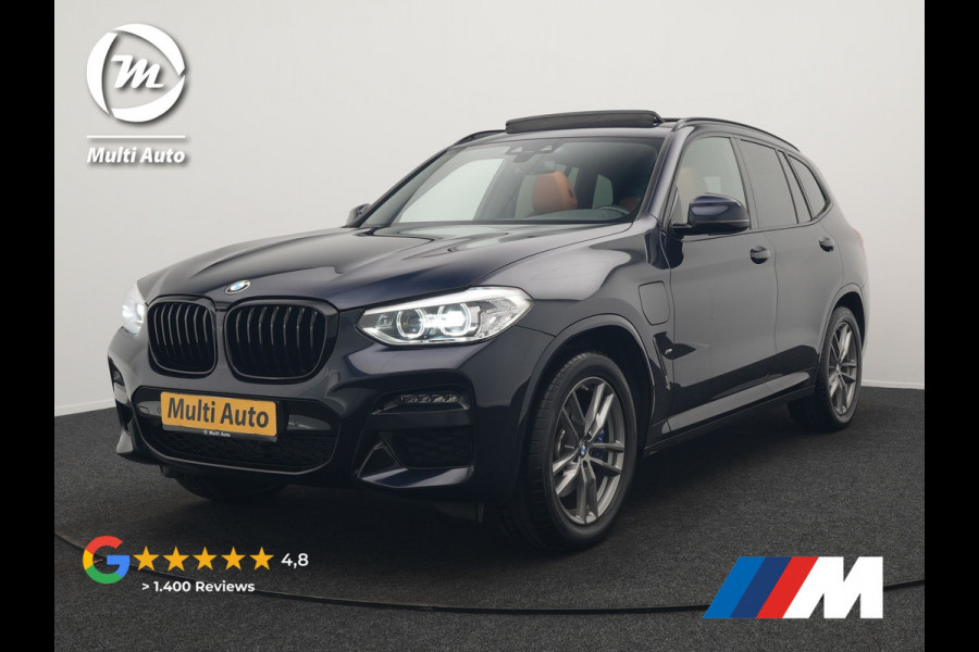 BMW X3 xDrive30e M Sport Plug In Hybrid 292pk Dealer O.H. PHEV | Panodak | Sfeerverlichting | Lederen Sportstoelen Memory & Verwarmd | Stuur Verwarmd | Apple Carplay | Keyless | Cruise Control | Navigatie | DAB | 19"L.M |