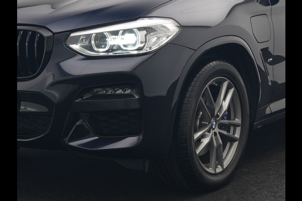 BMW X3 xDrive30e M Sport Plug In Hybrid 292pk Dealer O.H. PHEV | Panodak | Sfeerverlichting | Lederen Sportstoelen Memory & Verwarmd | Stuur Verwarmd | Apple Carplay | Keyless | Cruise Control | Navigatie | DAB | 19"L.M |