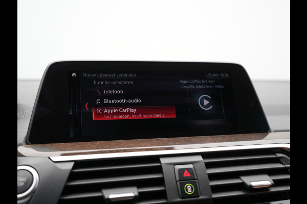 BMW X3 xDrive30e M Sport Plug In Hybrid 292pk Dealer O.H. PHEV | Panodak | Sfeerverlichting | Lederen Sportstoelen Memory & Verwarmd | Stuur Verwarmd | Apple Carplay | Keyless | Cruise Control | Navigatie | DAB | 19"L.M |