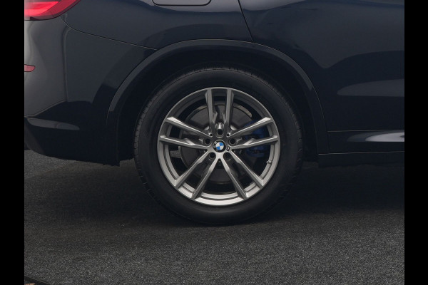 BMW X3 xDrive30e M Sport Plug In Hybrid 292pk Dealer O.H. PHEV | Panodak | Sfeerverlichting | Lederen Sportstoelen Memory & Verwarmd | Stuur Verwarmd | Apple Carplay | Keyless | Cruise Control | Navigatie | DAB | 19"L.M |