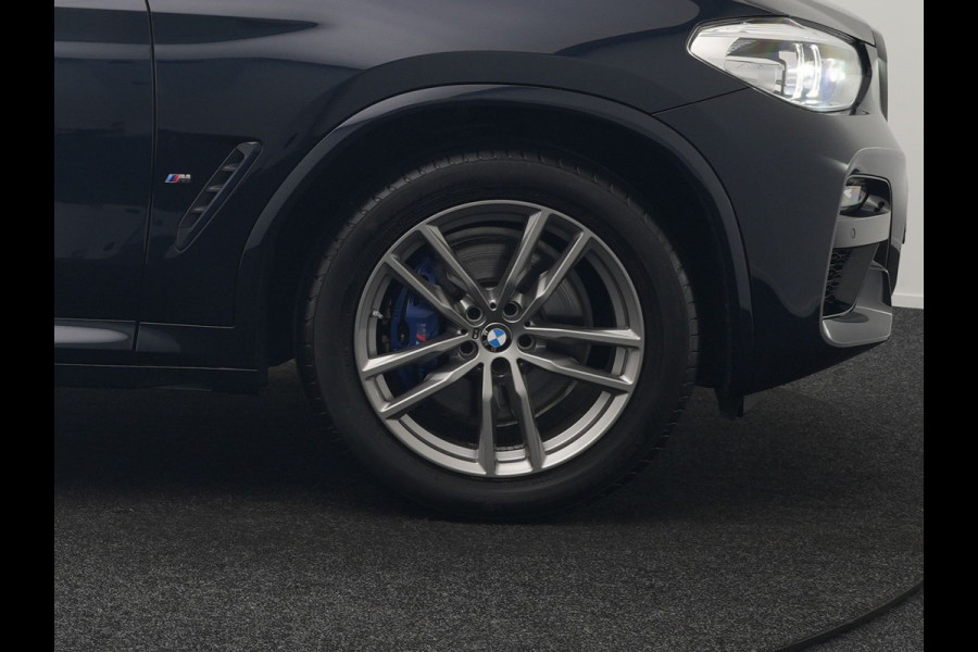 BMW X3 xDrive30e M Sport Plug In Hybrid 292pk Dealer O.H. PHEV | Panodak | Sfeerverlichting | Lederen Sportstoelen Memory & Verwarmd | Stuur Verwarmd | Apple Carplay | Keyless | Cruise Control | Navigatie | DAB | 19"L.M |