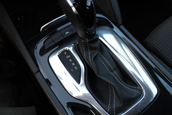 Opel Insignia Sports Tourer 1.5 Turbo Business Executive automaat APPLE CAR PLAY CAMERA KEYLESS