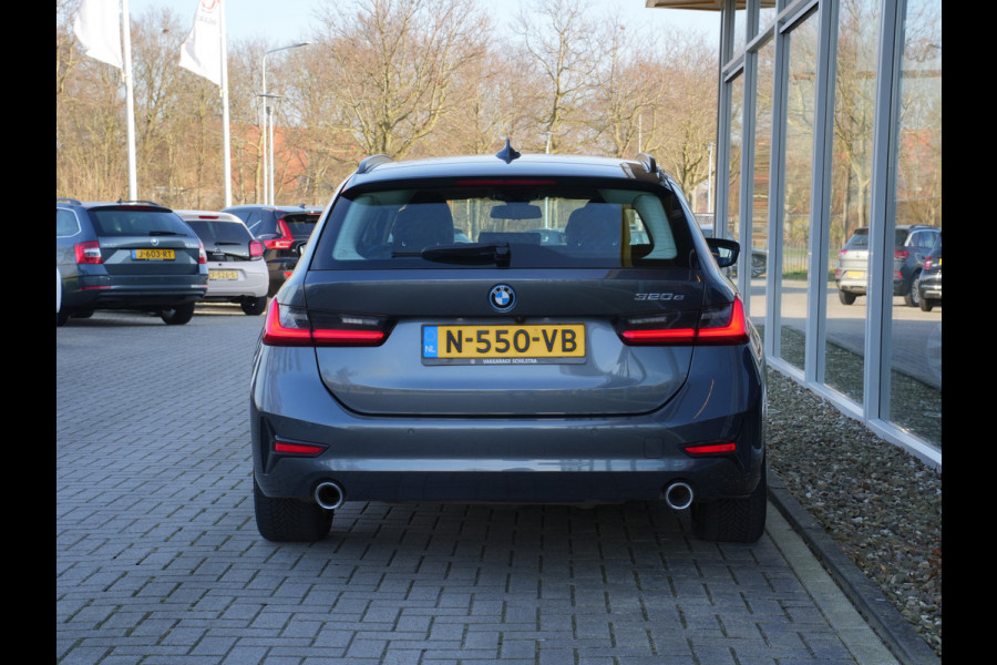 BMW 3 Serie Touring 320e Business Edition Plus | Laserlicht | Keyless | Stoelverwarming | Android/Apple Carplay