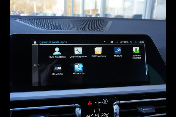 BMW 3 Serie Touring 320e Business Edition Plus | Laserlicht | Keyless | Stoelverwarming | Android/Apple Carplay