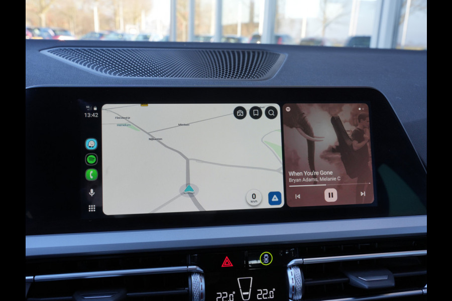 BMW 3 Serie Touring 320e Business Edition Plus | Laserlicht | Keyless | Stoelverwarming | Android/Apple Carplay