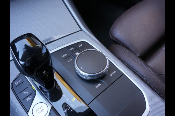 BMW 3 Serie Touring 320e Business Edition Plus | Laserlicht | Keyless | Stoelverwarming | Android/Apple Carplay