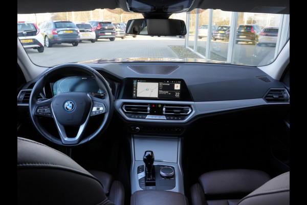 BMW 3 Serie Touring 320e Business Edition Plus | Laserlicht | Keyless | Stoelverwarming | Android/Apple Carplay
