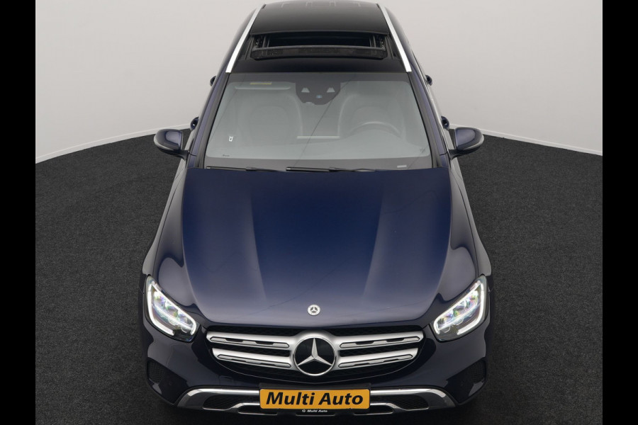 Mercedes-Benz GLC 300e 4MATIC Premium Plug In Hybrid 320pk Dealer O.H. PHEV | Trekhaak Af Fabriek | Panodak | Adaptive Cruise | Camera | Sfeerverlichting | Apple Carplay | Blis | Navigatie | DAB | 19"L.M |