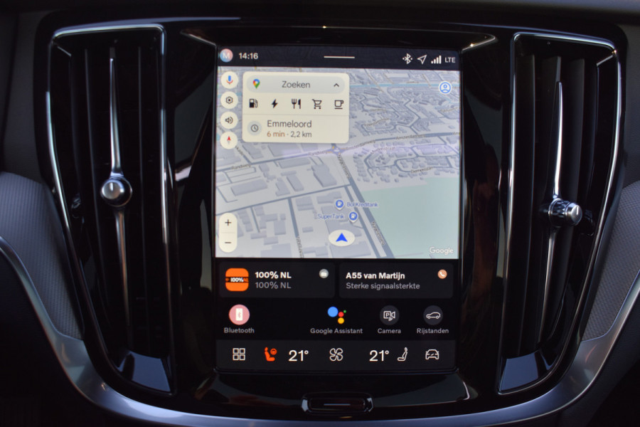 Volvo V60 T6 350PK Plug-in hybrid AWD Plus Dark | Panodak | ACC | H&K | HUD | Blis | Contour stoelen