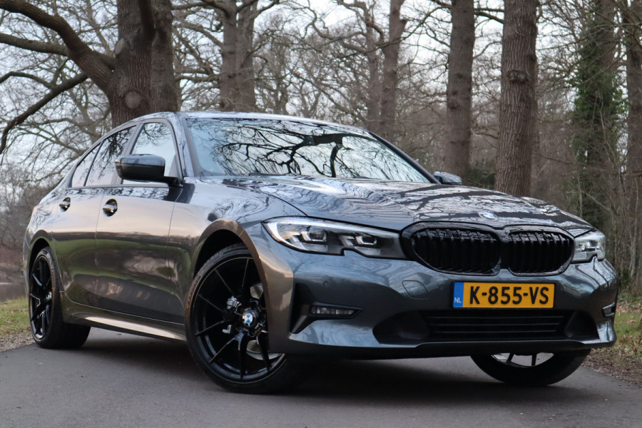 BMW 3 Serie 318i Executive | Trekhaak | Navi | Carplay | 19 inch |