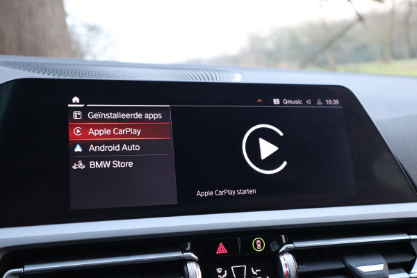 BMW 3 Serie 318i Executive | Trekhaak | Navi | Carplay | 19 inch |