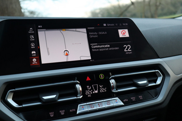 BMW 3 Serie 318i Executive | Trekhaak | Navi | Carplay | 19 inch |