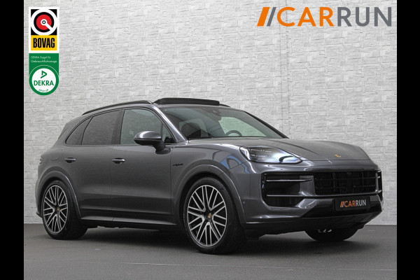 Porsche Cayenne 3.0 470pk | 360 Camera | ACC | Sport-Design | Panorama | Soft-Close | Nachtzicht | Stoelventilatie | BOSE | Sport-Chrono | Luchtvering | Trekhaak | Stoelverwarming V+A  | Sport-Uitlaat | Matrix-LED | 22'' | Keyless-Entry | Stuurverwarming | Comfortstoelen | Memory | Carplay |