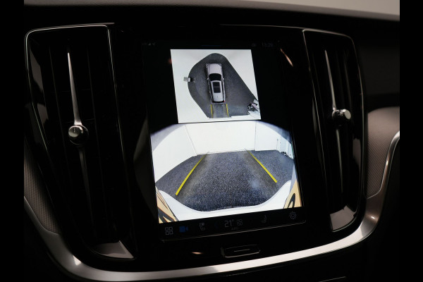 Volvo V60 T6 Recharge AWD LONG RANGE Plus Dark PHEV 350pk Dealer O.H. | Panodak | Adaptive Cruise | 360 Camera | Head Up | Harman&Kardon | Lederen Sportstoelen Memory & Verwarmd | Google Assistent | Stuur Verwarmd | Apple Carplay | Keyless | Blis | Plug In Hybr