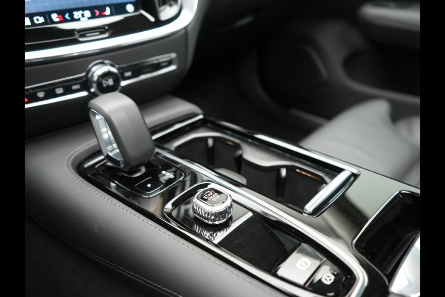 Volvo V60 T6 Recharge AWD LONG RANGE Plus Dark PHEV 350pk Dealer O.H. | Panodak | Adaptive Cruise | 360 Camera | Head Up | Harman&Kardon | Lederen Sportstoelen Memory & Verwarmd | Google Assistent | Stuur Verwarmd | Apple Carplay | Keyless | Blis | Plug In Hybr