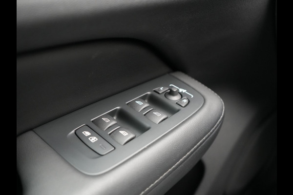 Volvo V60 T6 Recharge AWD LONG RANGE Plus Dark PHEV 350pk Dealer O.H. | Panodak | Adaptive Cruise | 360 Camera | Head Up | Harman&Kardon | Lederen Sportstoelen Memory & Verwarmd | Google Assistent | Stuur Verwarmd | Apple Carplay | Keyless | Blis | Plug In Hybr