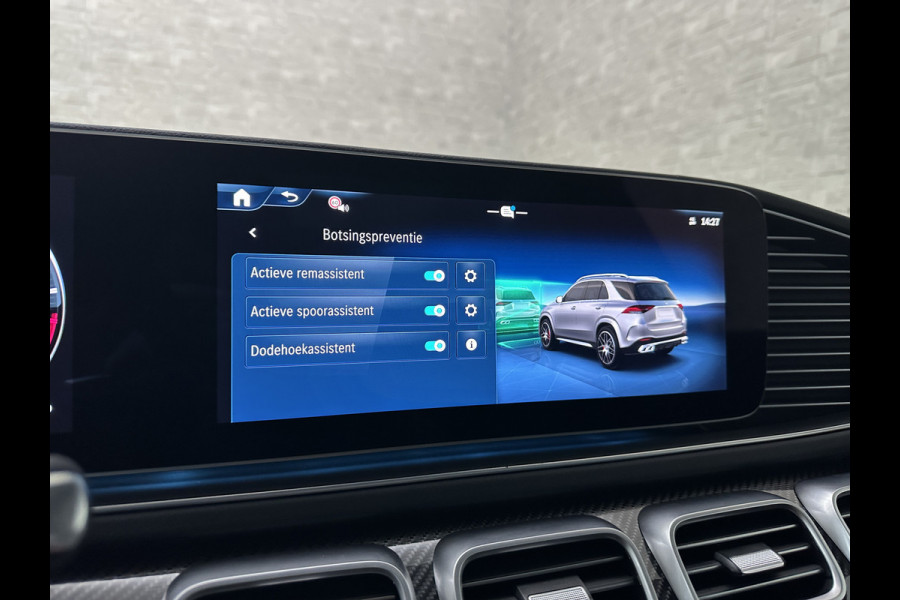 Mercedes-Benz GLE AMG 53 Hybrid 4MATIC+ | Nieuw! | Panorama | Massage | Soft-Close | ACC | 360 Camera | Stoelventilatie | Head-Up | Burmester | Trekhaak | Carbon | Stoelverwarming V+A | 4-Zone Clima | AMG Drive-Unit | ISO & Warmtewerend Glas | 22 Inch | Keyless-Go | Night-Pakket | Memory | Luchtvering | Parfumering | Carplay | Stuurverwarming | Rij assistent pakket + | Bekerhouder Clima | Draadloos Laden |