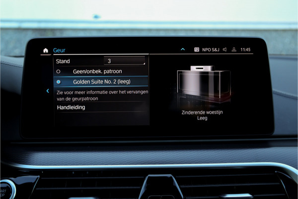 BMW 5 Serie 545e xDrive Individual Soft Close / M-zetels / Leder dashboard /