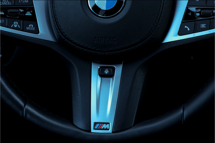 BMW 5 Serie 545e xDrive Individual Soft Close / M-zetels / Leder dashboard /