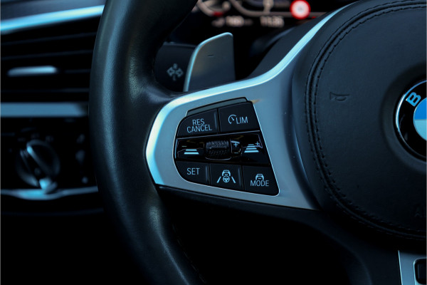 BMW 5 Serie 545e xDrive Individual Soft Close / M-zetels / Leder dashboard /