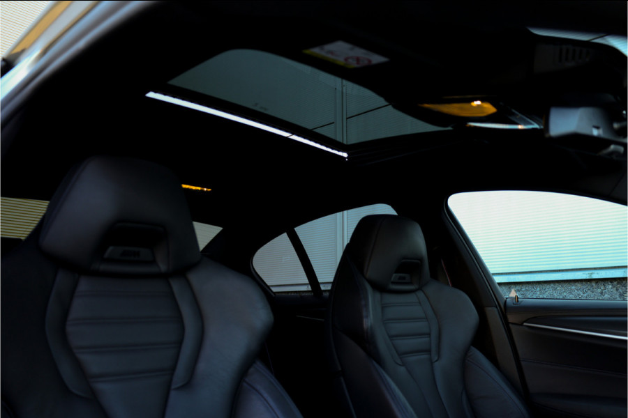 BMW 5 Serie 545e xDrive Individual Soft Close / M-zetels / Leder dashboard /