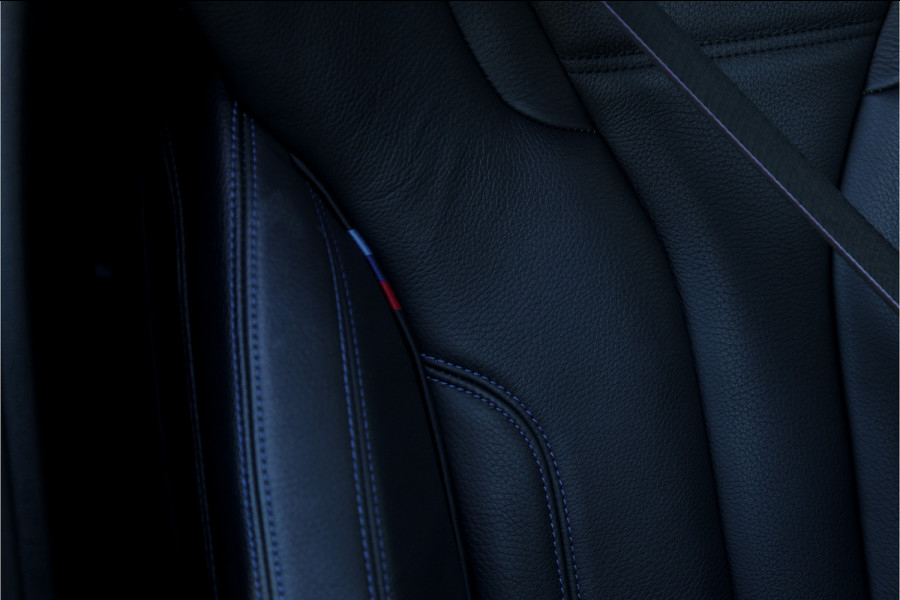 BMW 5 Serie 545e xDrive Individual Soft Close / M-zetels / Leder dashboard /