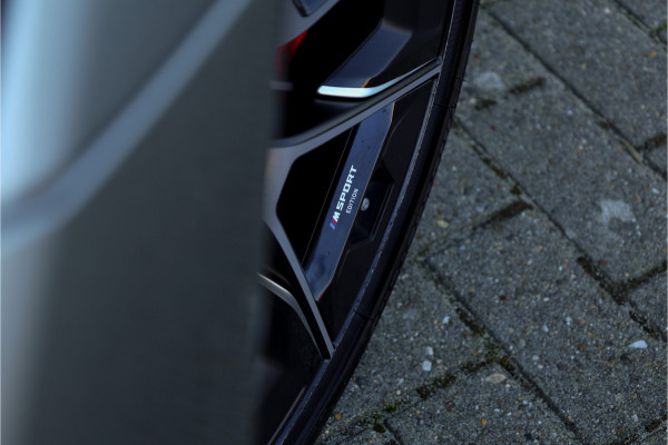 BMW 5 Serie 545e xDrive Individual Soft Close / M-zetels / Leder dashboard /