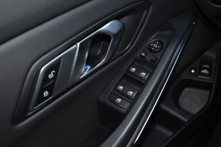 BMW 3 Serie Touring 330e 292PK Aut. M-Sport | LED | Navi | Trekhaak | Camera | Incl. garantie