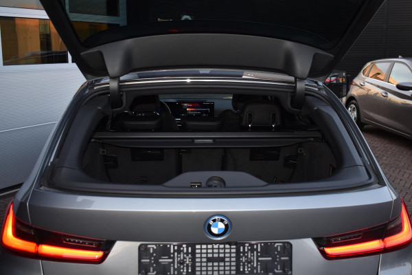 BMW 3 Serie Touring 330e 292PK Aut. M-Sport | LED | Navi | Trekhaak | Camera | Incl. garantie