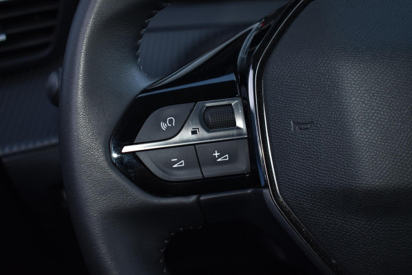 Peugeot 208 1.2 PureTech 100PK Allure Pack | Carplay | Camera | Stoelverw. | Incl. garantie