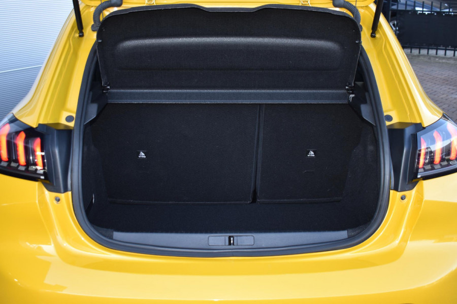 Peugeot 208 1.2 PureTech 100PK Allure Pack | Carplay | Camera | Stoelverw. | Incl. garantie