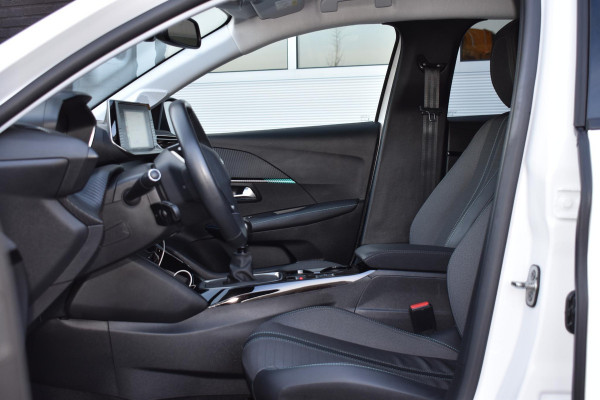 Peugeot 208 1.2 PureTech 100PK Allure Pack | Carplay | Keyless | Stoelverw. | Camera | Incl. garantie