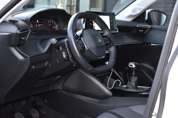 Peugeot 208 1.2 PureTech 100PK Allure Pack | Carplay | Keyless | Stoelverw. | Camera | Incl. garantie