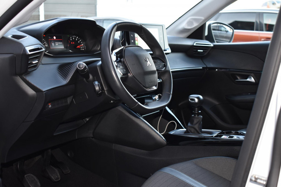 Peugeot 208 1.2 PureTech 100PK Allure Pack | Carplay | Keyless | Stoelverw. | Camera | Incl. garantie
