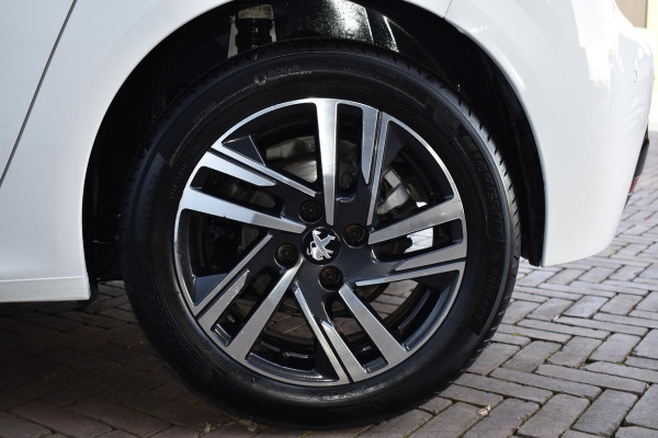 Peugeot 208 1.2 PureTech 100PK Allure Pack | Carplay | Keyless | Stoelverw. | Camera | Incl. garantie