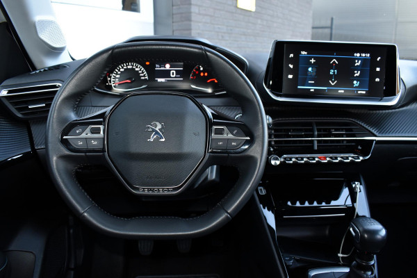 Peugeot 208 1.2 PureTech 100PK Allure Pack | Carplay | Keyless | Stoelverw. | Camera | Incl. garantie