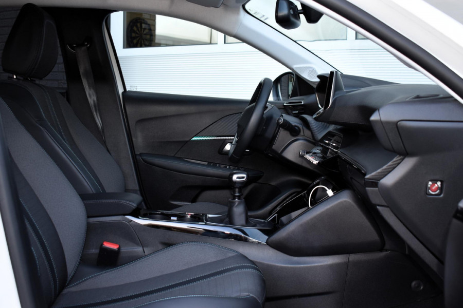 Peugeot 208 1.2 PureTech 100PK Allure Pack | Carplay | Keyless | Stoelverw. | Camera | Incl. garantie