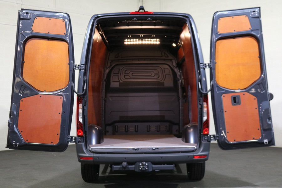 Mercedes-Benz Sprinter 319 CDI L2 H2 Airco Navigatie 3.5T Trekhaak Camera Adap. Cruise