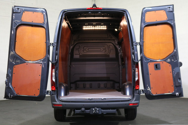Mercedes-Benz Sprinter 319 CDI L2 H2 Airco Navigatie 3.5T Trekhaak Camera Adap. Cruise