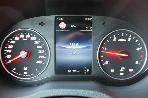 Mercedes-Benz Sprinter 319 CDI L2 H2 Airco Navigatie 3.5T Trekhaak Camera Adap. Cruise