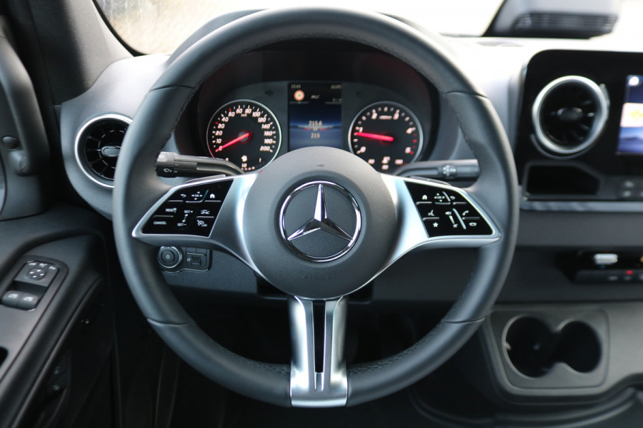 Mercedes-Benz Sprinter 319 CDI L2 H2 Airco Navigatie 3.5T Trekhaak Camera Adap. Cruise