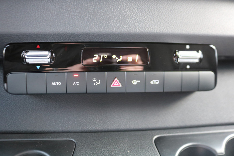 Mercedes-Benz Sprinter 319 CDI L2 H2 Airco Navigatie 3.5T Trekhaak Camera Adap. Cruise