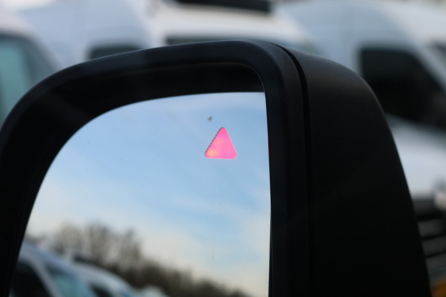 Mercedes-Benz Sprinter 319 CDI L2 H2 Airco Navigatie 3.5T Trekhaak Camera Adap. Cruise