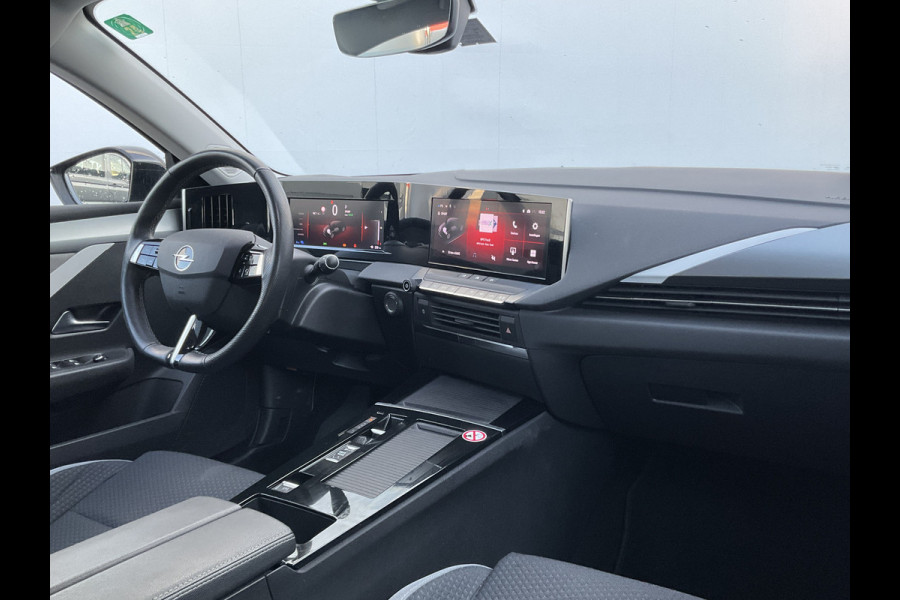 Opel Astra Sports Tourer 1.6 Turbo 260pk Hybrid PHEV Carplay Sensoren voor/achter Dab Adaptieve cruise