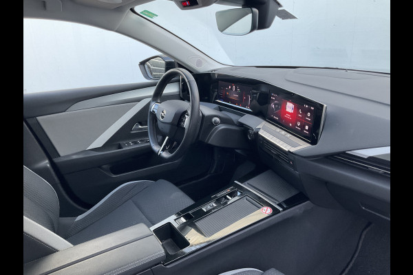 Opel Astra Sports Tourer 1.6 Turbo 260pk Hybrid PHEV Carplay Sensoren voor/achter Dab Adaptieve cruise