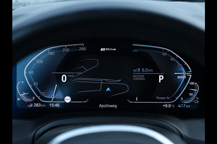 BMW 3-serie 330e M Sport HiFi / 19 inch / M-Sport remmen / Leder /