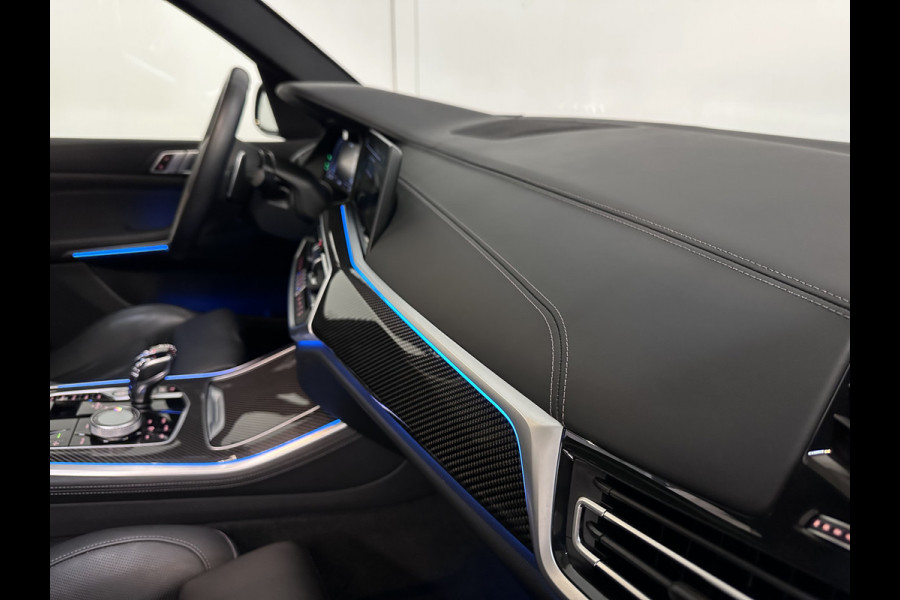 BMW X5 45e | M Sportseats | Frozen Black | Carbon | 360 Camera | Skylounce | ACC | Stoel Massage & Ventilatie | Indiv. Leder | Laser-LE Softclose | Achterasbesturing | Glasapplicatie | Stuur en achterbank verwarming | TH | 4-Zone | Isolatieglas | 22" | Bovag garantie.