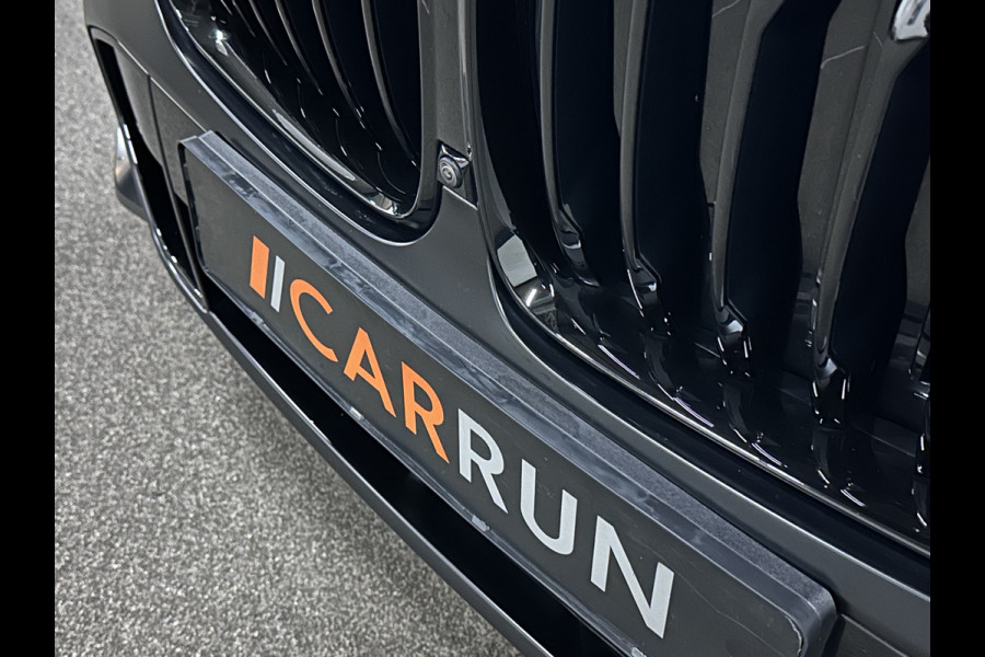 BMW X5 45e | M Sportseats | Frozen Black | Carbon | 360 Camera | Skylounce | ACC | Stoel Massage & Ventilatie | Indiv. Leder | Laser-LE Softclose | Achterasbesturing | Glasapplicatie | Stuur en achterbank verwarming | TH | 4-Zone | Isolatieglas | 22" | Bovag garantie.
