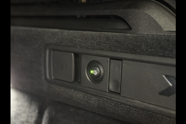 BMW X5 45e | M Sportseats | Frozen Black | Carbon | 360 Camera | Skylounce | ACC | Stoel Massage & Ventilatie | Indiv. Leder | Laser-LE Softclose | Achterasbesturing | Glasapplicatie | Stuur en achterbank verwarming | TH | 4-Zone | Isolatieglas | 22" | Bovag garantie.