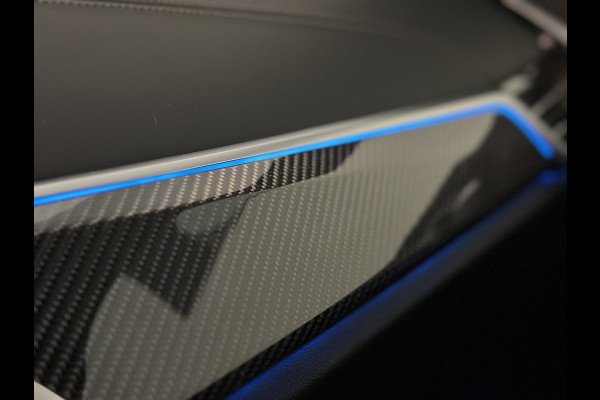 BMW X5 45e | M Sportseats | Frozen Black | Carbon | 360 Camera | Skylounce | ACC | Stoel Massage & Ventilatie | Indiv. Leder | Laser-LE Softclose | Achterasbesturing | Glasapplicatie | Stuur en achterbank verwarming | TH | 4-Zone | Isolatieglas | 22" | Bovag garantie.